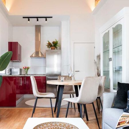 Apartamento Familiar Nuevo De Diseno En La Mejor Zona De Triana, Parking Included Siviglia Esterno foto